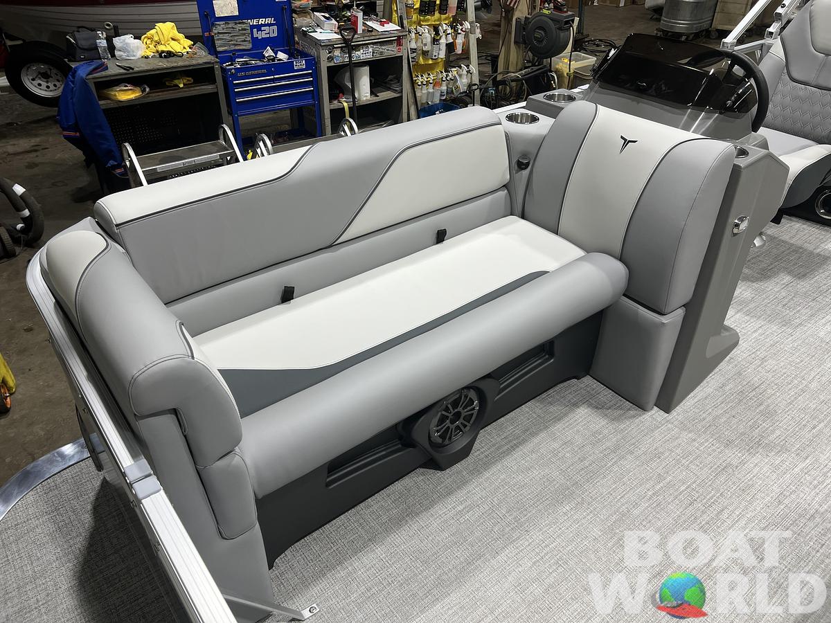 2026 Tahoe Pontoons Sport 2180 Quad Lounge