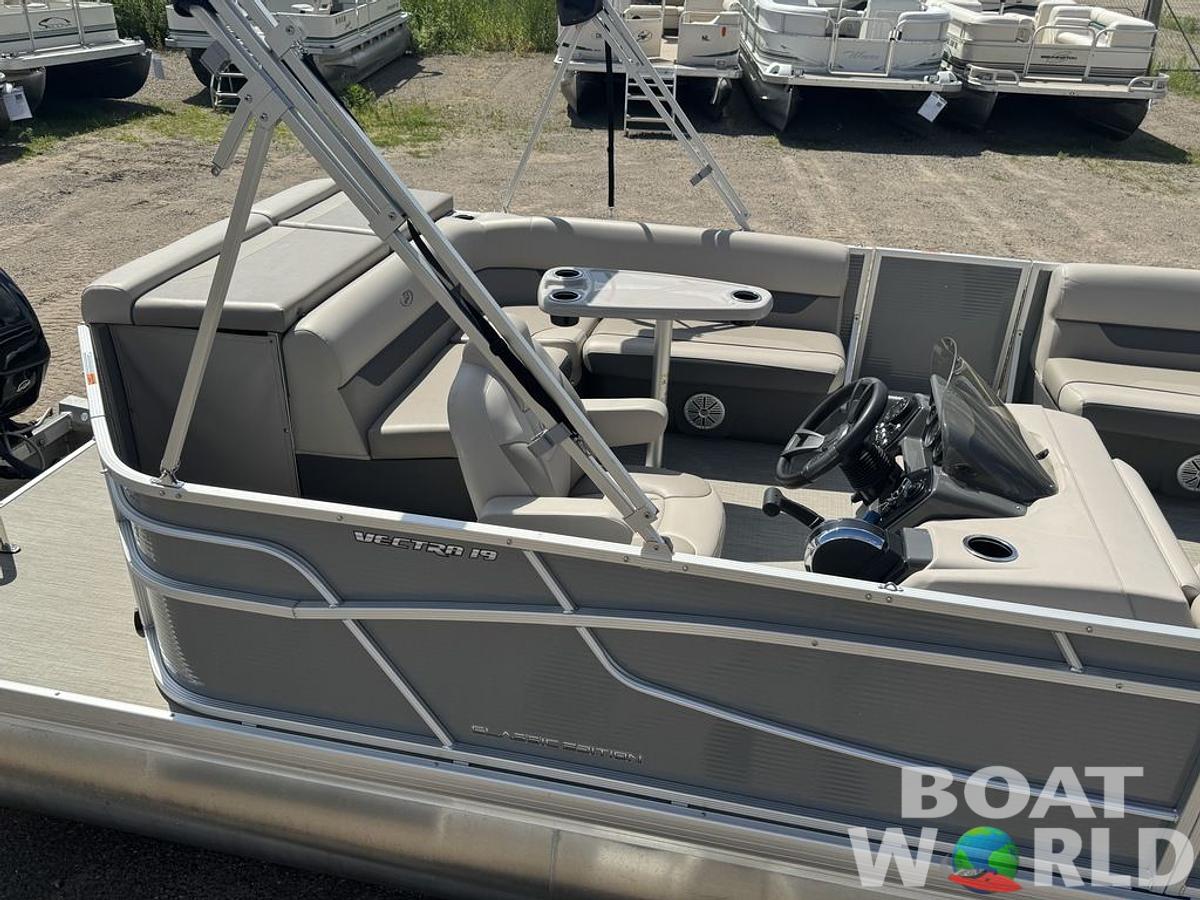 Used 2020 Princecraft Vectra 19 Pontoon