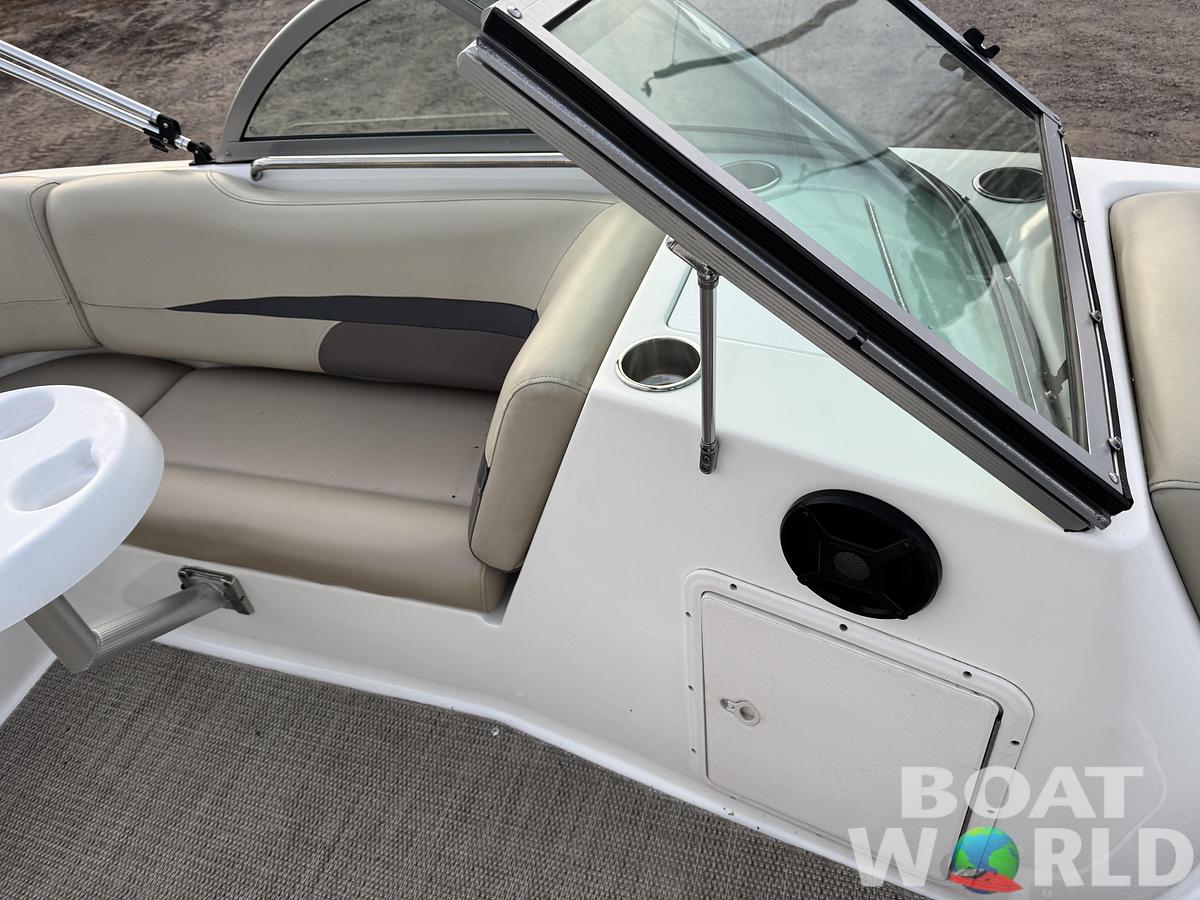 Used 2019 Hurricane SunDeck 187 with 150HP Yamaha Fourstroke EFI Outboard