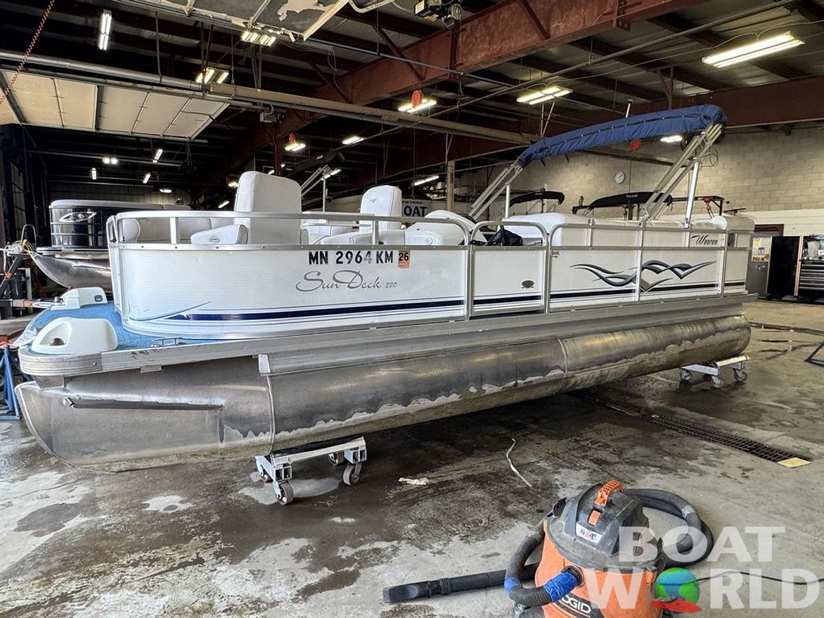 Used 2006 Weeres SunDeck 220 Pontoon