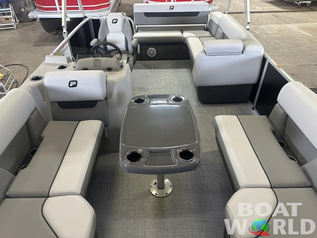 2025 Princecraft Vectra 21 RL Lounge Swingback & Mercury 4-Stroke EFI