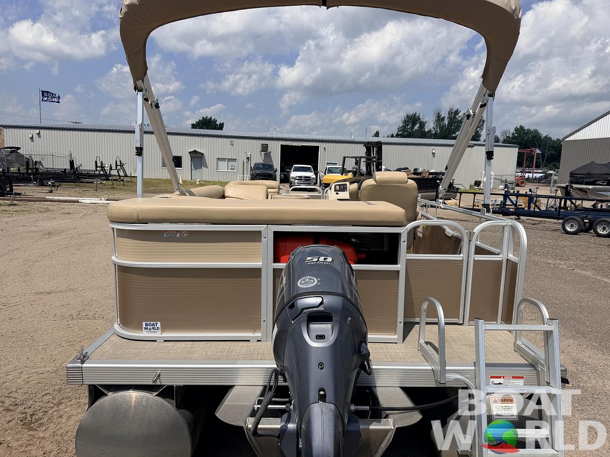 Used 2017 Bennington 208 SL & 50HP Yamaha 4Stroke -$24,995