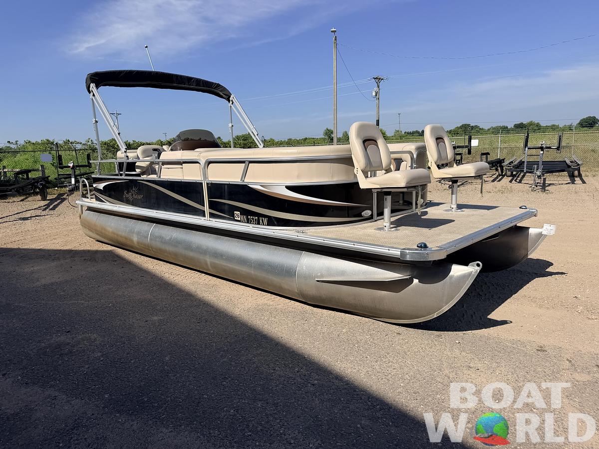 Used 2012 SunChaser 22 Fish 'N Cruise & 50HP Yamaha 4Stroke -$17,995