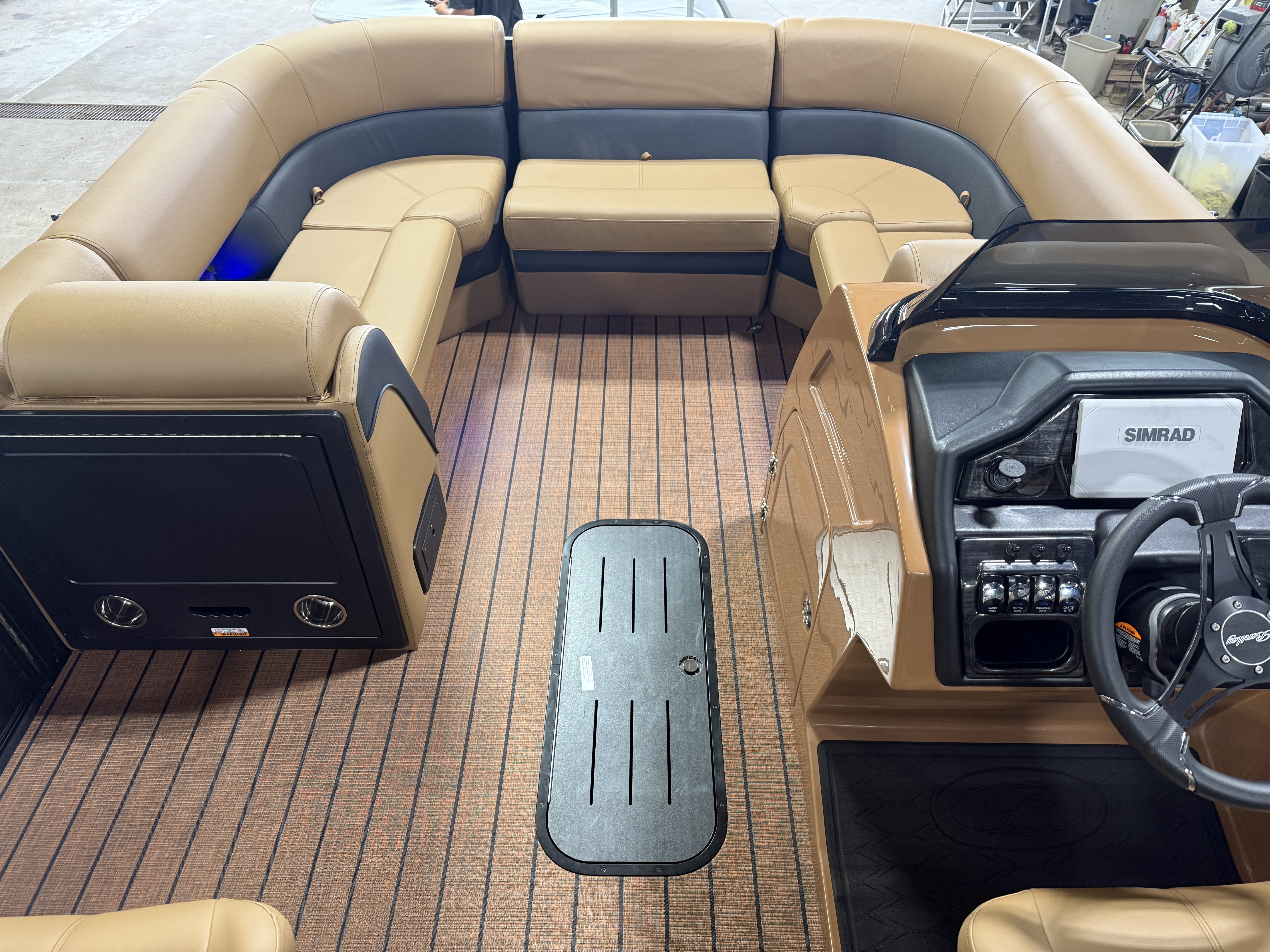 2026 Bentley Pontoons Elite 223 Admiral Quad Lounge Tritoon