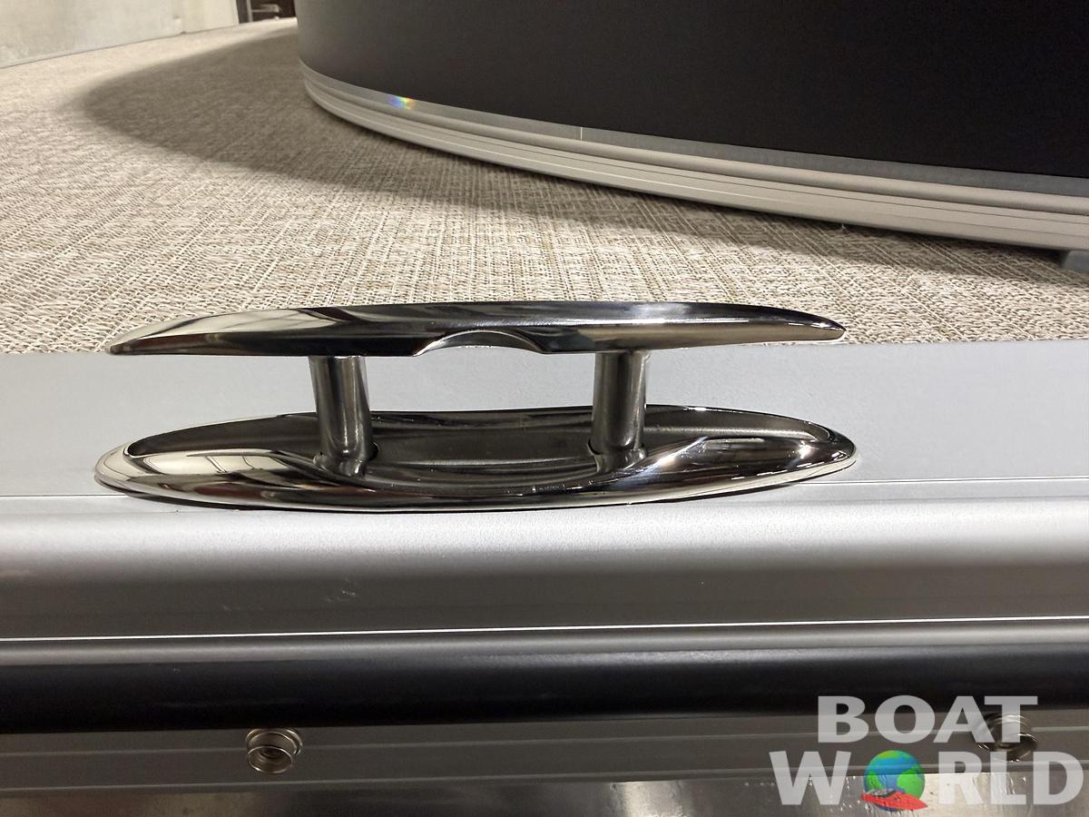 2026 Tahoe Pontoons LTZ 2385 (CRB) Cruise Rear Bench Tritoon 