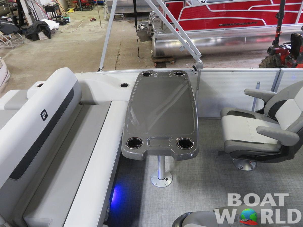 2025 Princecraft Vectra 21 RL Swingback SS Pontoon & Mercury 4-Stroke EFI