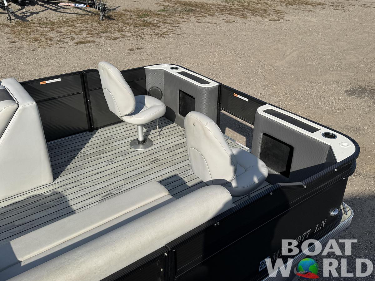 Used 2017 Crest  200 Pontoon with 115HP Yamaha Fourstroke EFI