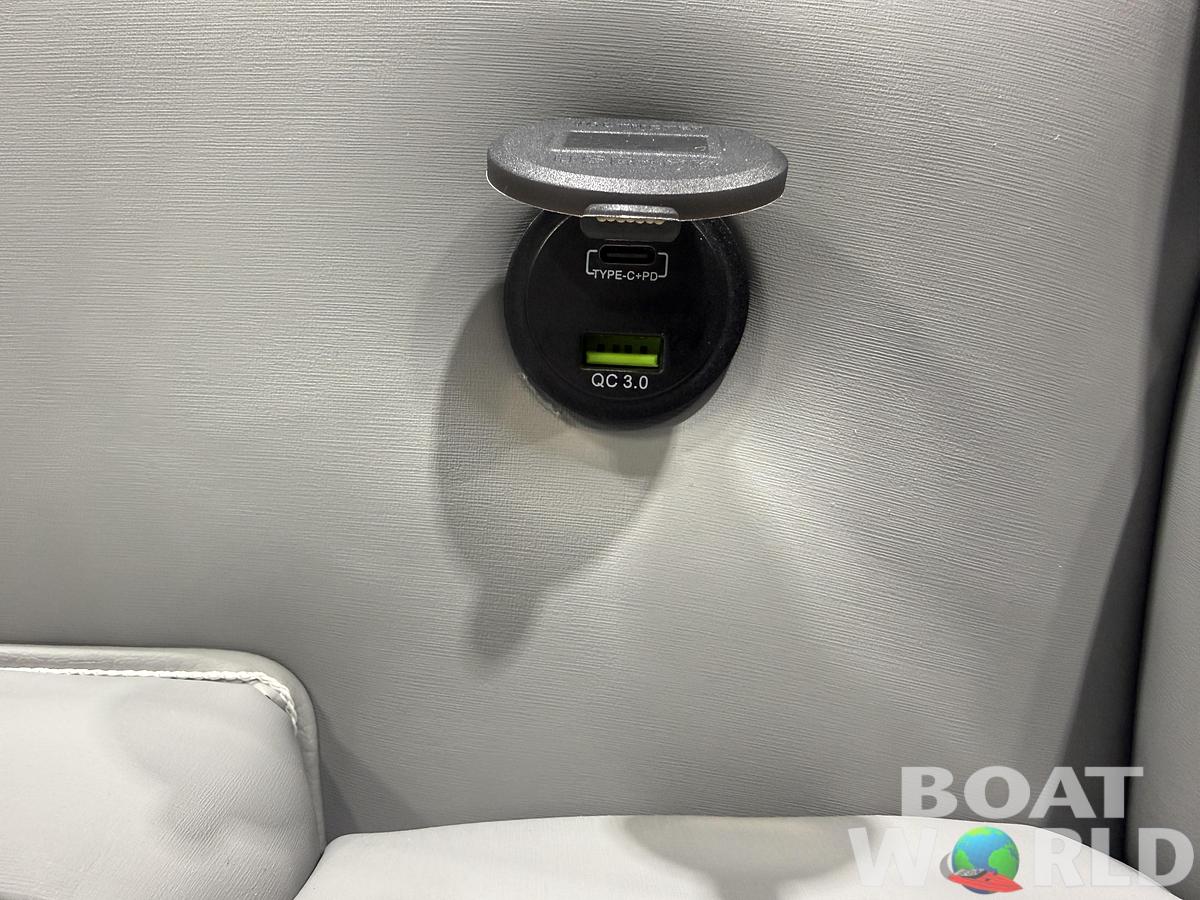 2026 Tahoe Pontoons LTZ 2385 Swingback (VRB) 