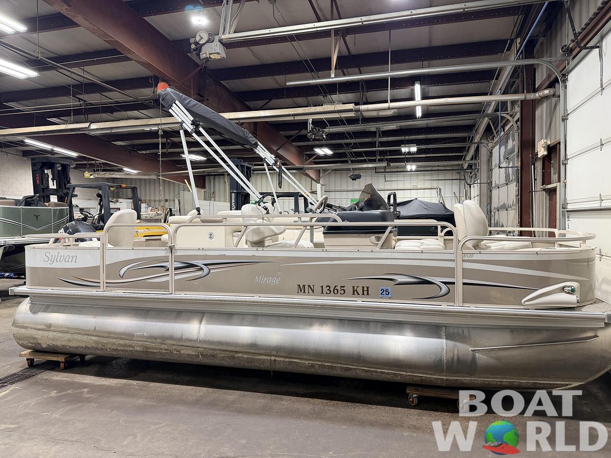 Used 2008 Sylvan Mirage 8520 Party Fish