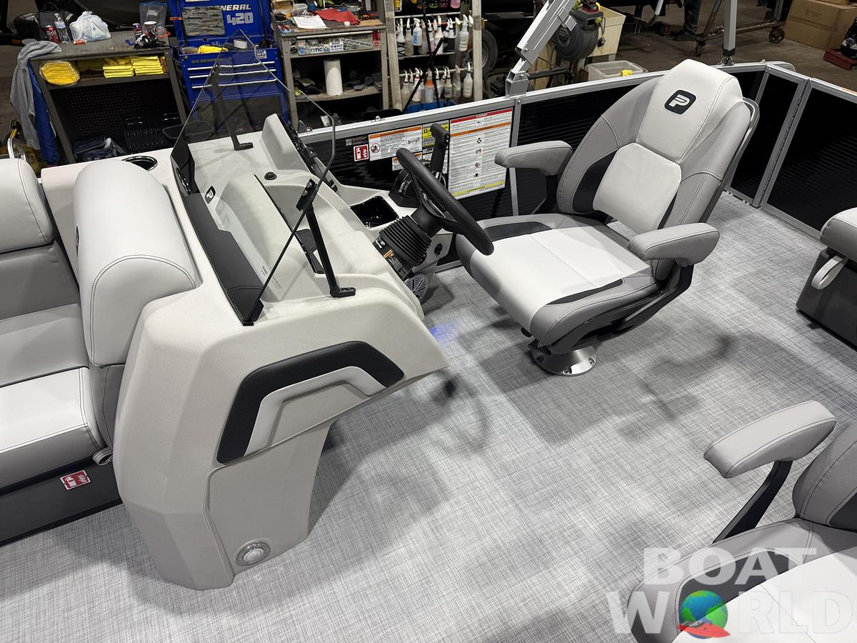 2026 Princecraft Vectra 23 RL SS Swingback Tritoon 