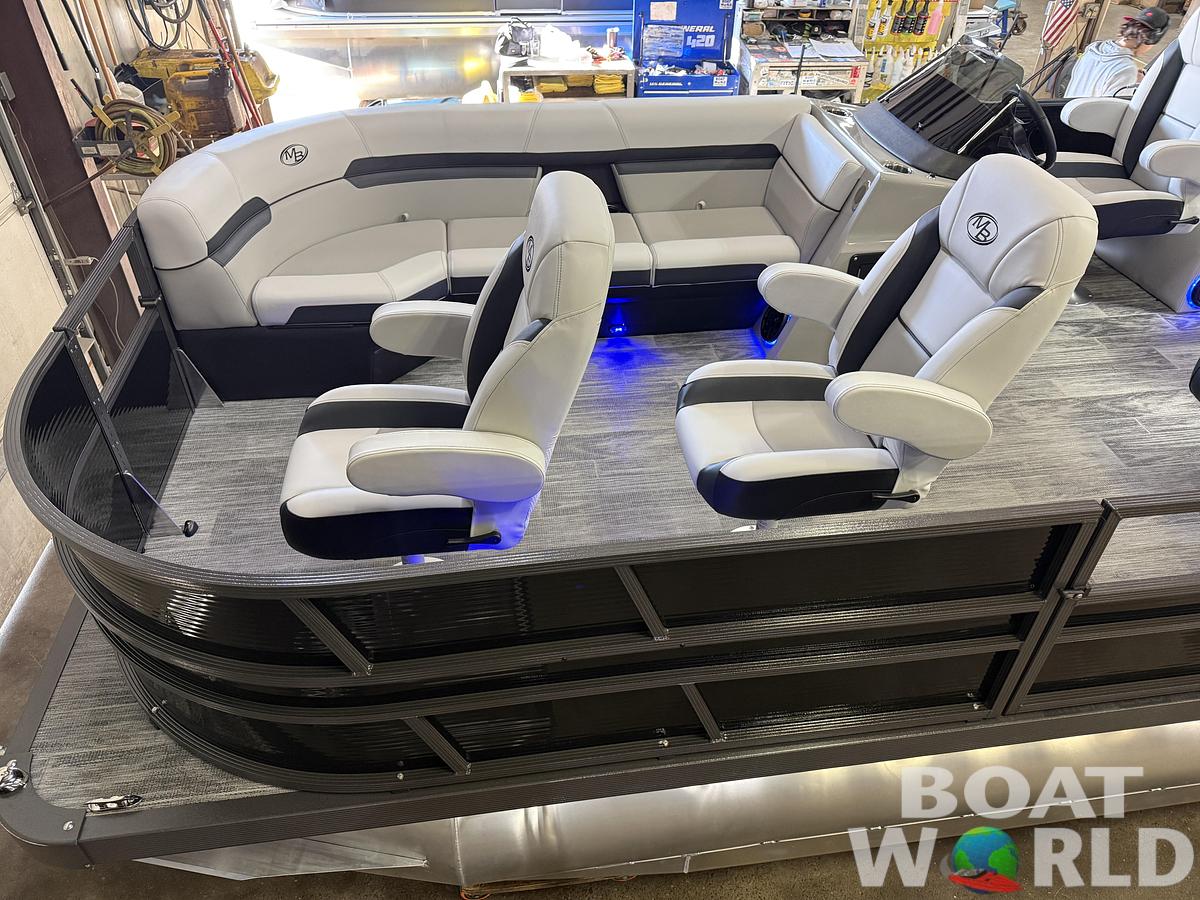 2026 Montego Bay 8522 DL Quad Lounge Tritoon