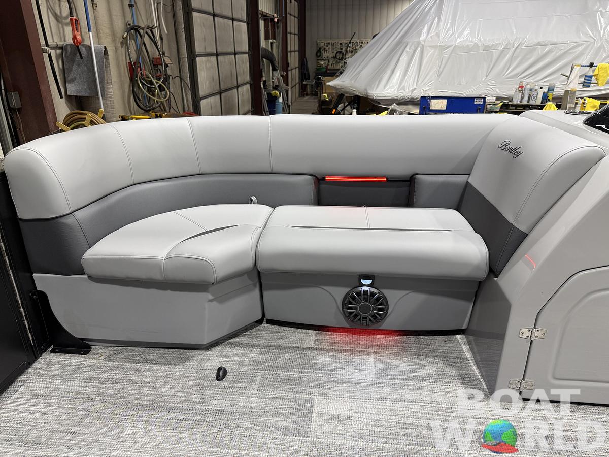 2027 Bentley Legacy 220 Navigator Quad Lounge Pontoon $42995