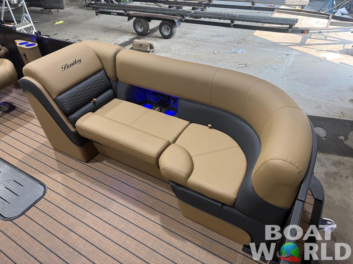 2026 Bentley Elite 223 Quad Swingback QSB Tritoon $64995