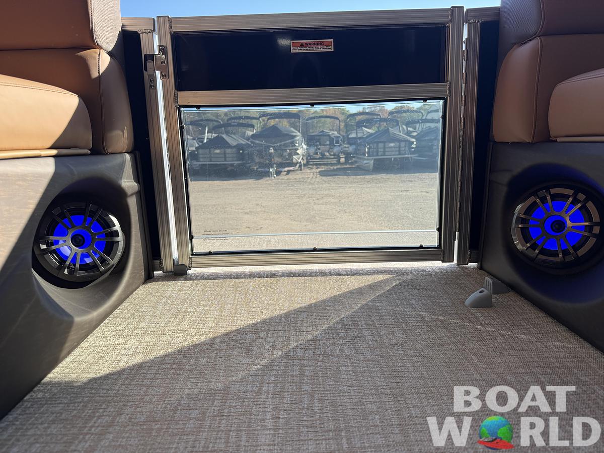 2027 Tahoe LTZ 2385 VRB SE Swingback Pontoon $41995