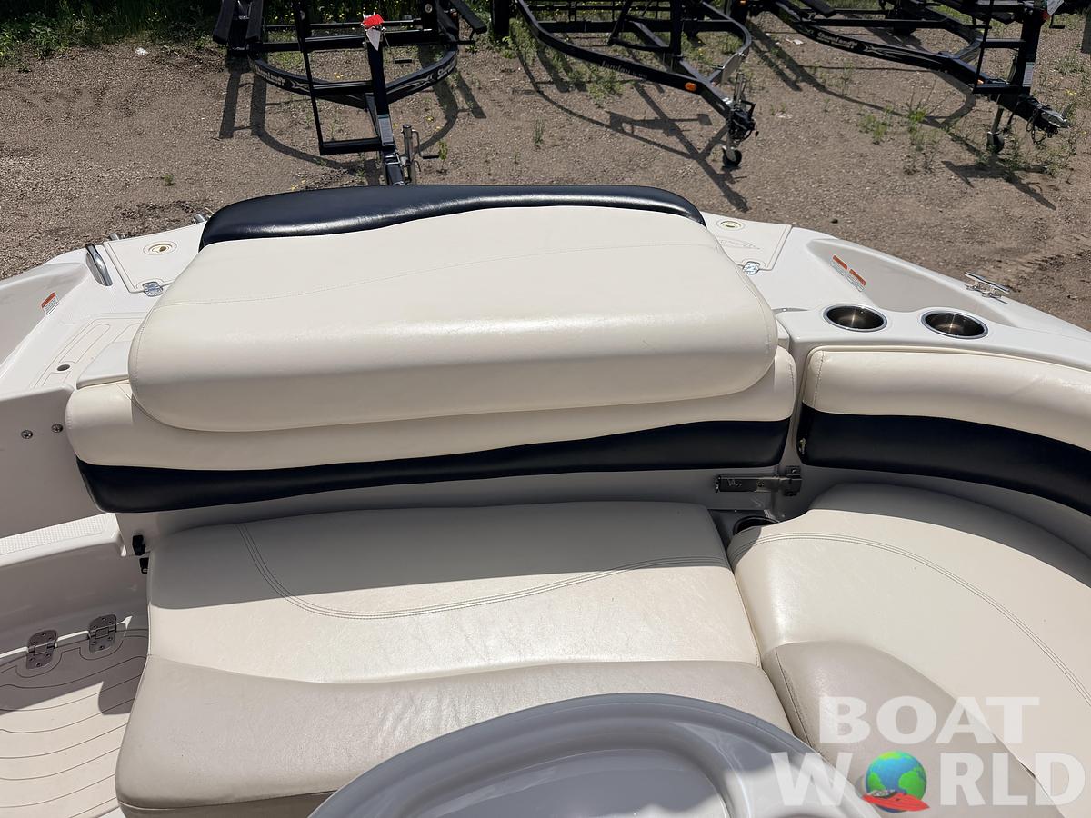 Used 2011 Tahoe 215 Xi Deck Boat & 220HP Mercruiser V8 -$17,995