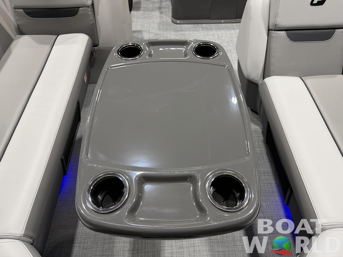 2026 Princecraft Vectra 23 RL Dinette Swingback Pontoon 