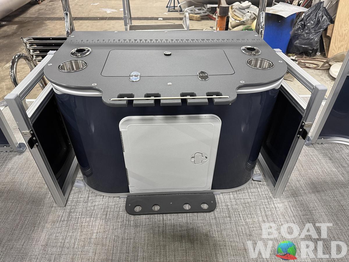 2026 Tahoe Pontoons Sport 2385 Rear Fish Tritoon 