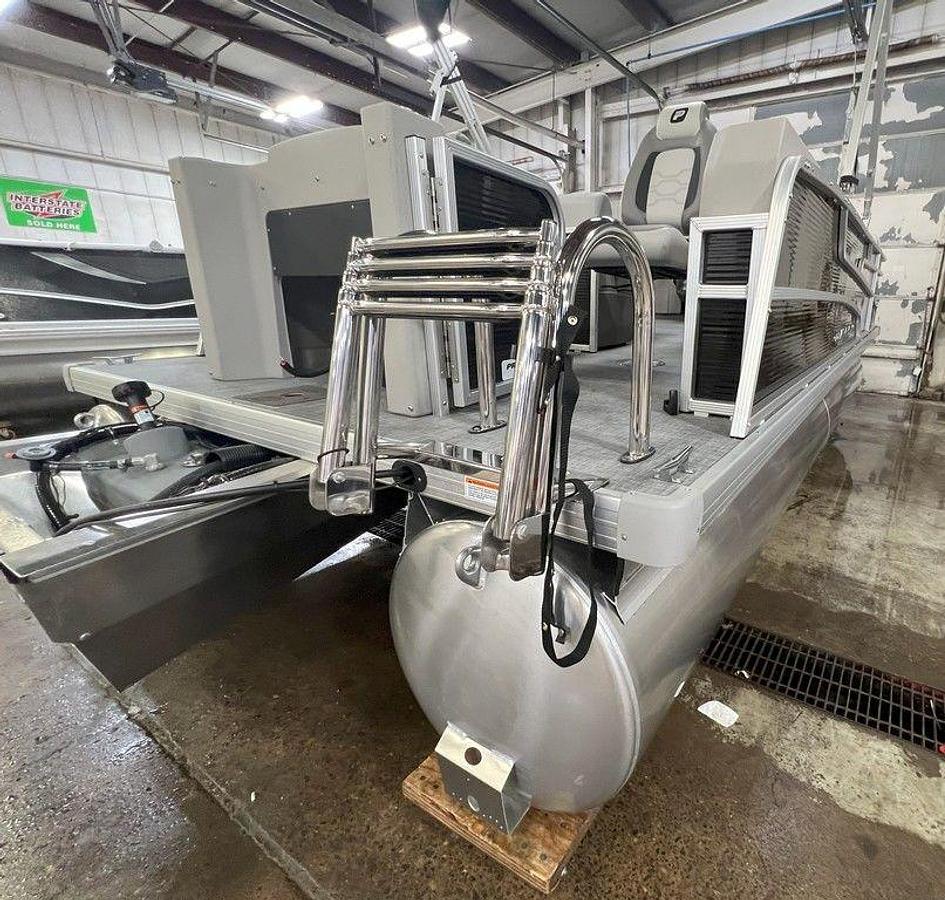 2025 Princecraft 21 Sportfisher 4-S Quad Fish Pontoon & Mercury 4-Stroke EFI
