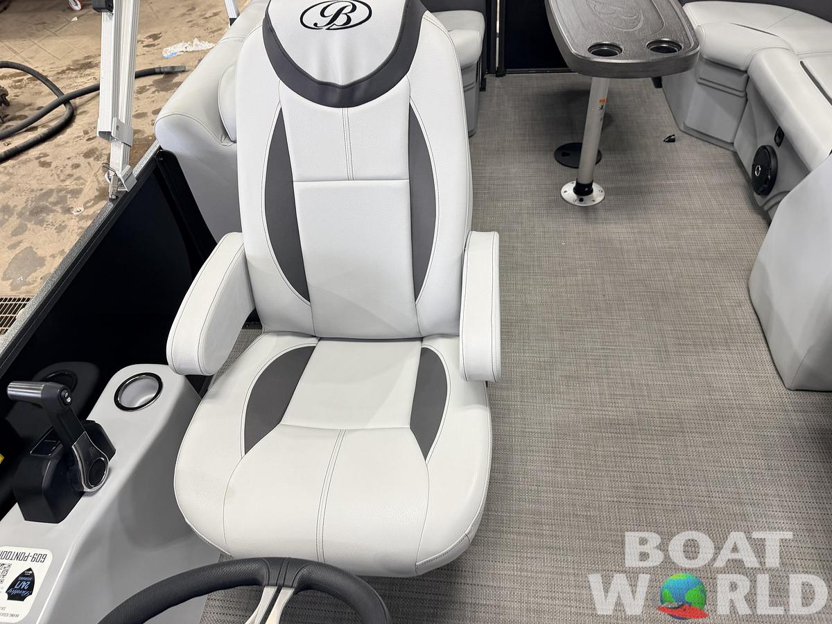 Used 2024 Bentley Legacy 223 150HP Navigator Tritoon - $47995