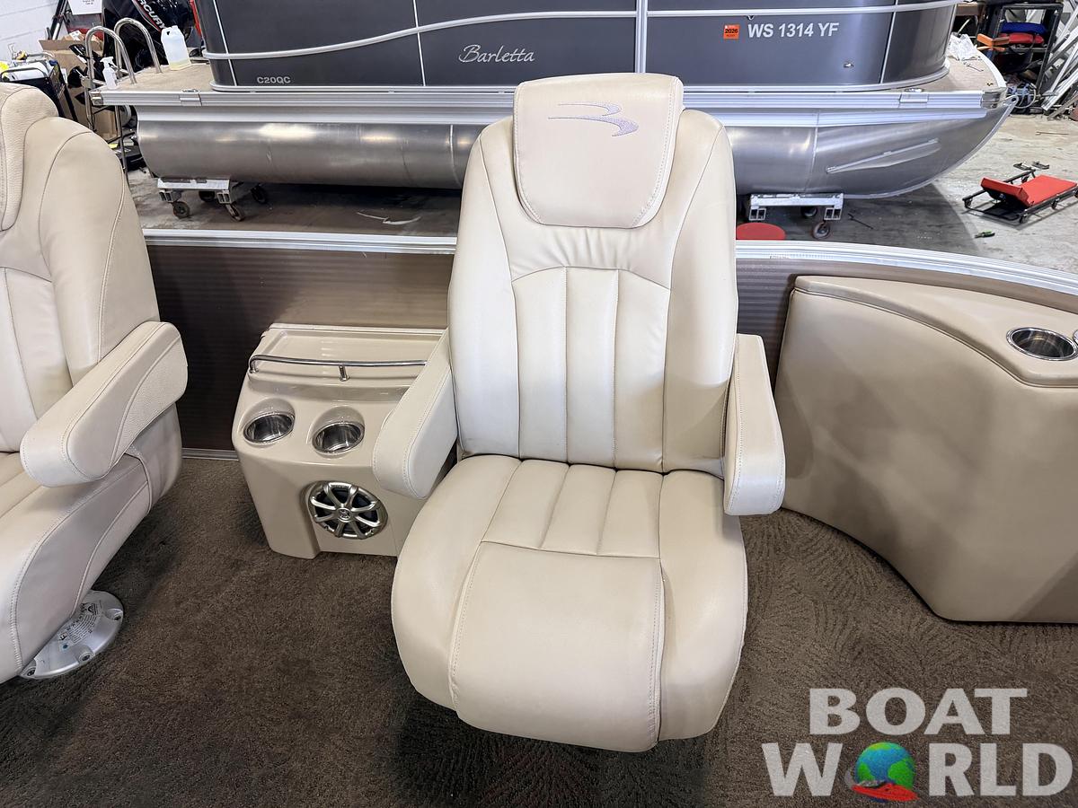 Used 2014 Bennington 2375RL & 70HP Yamaha 4Stroke - $21,995