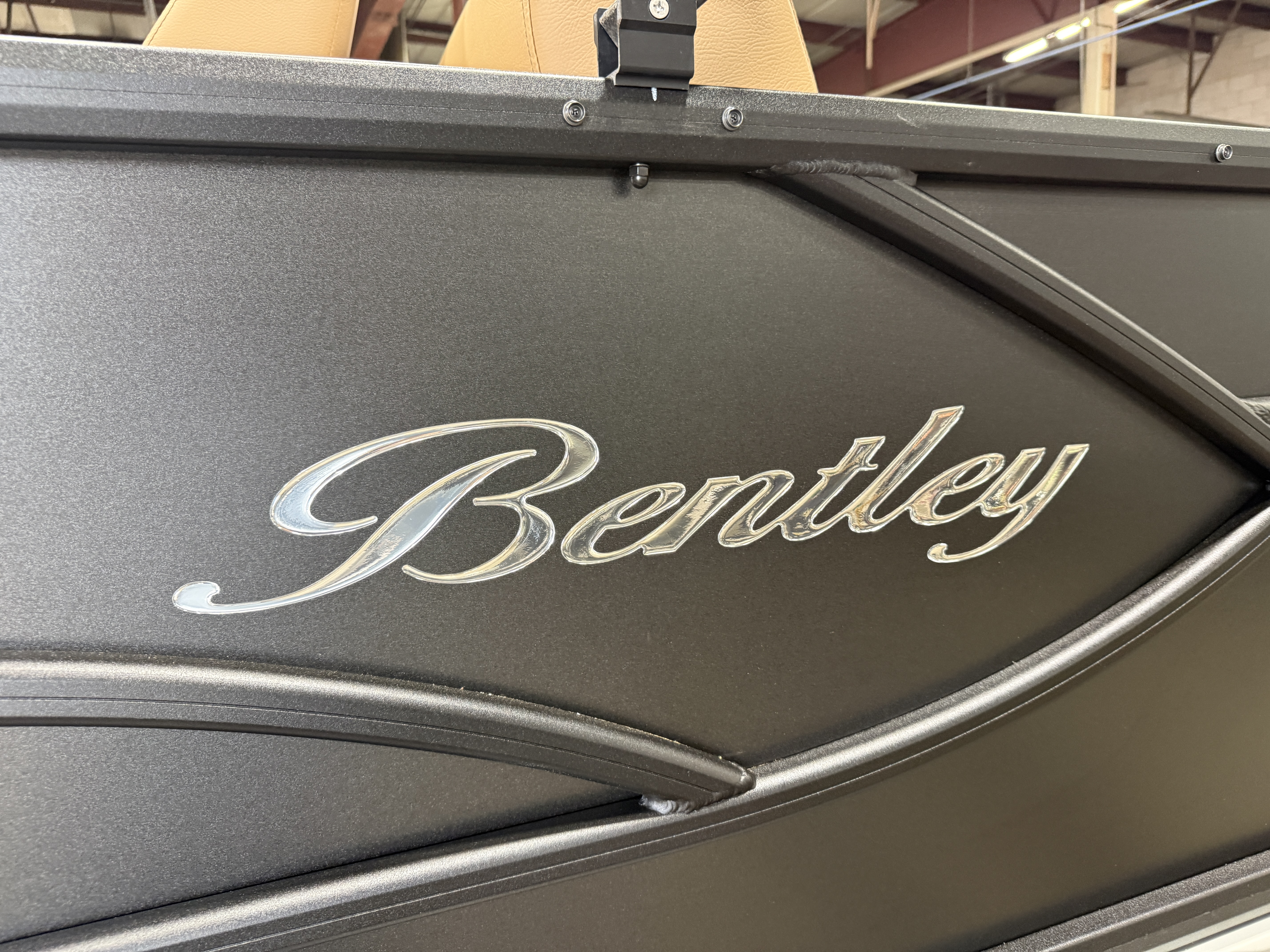 2027 Bentley Legacy 220 QSB Swingback $46995