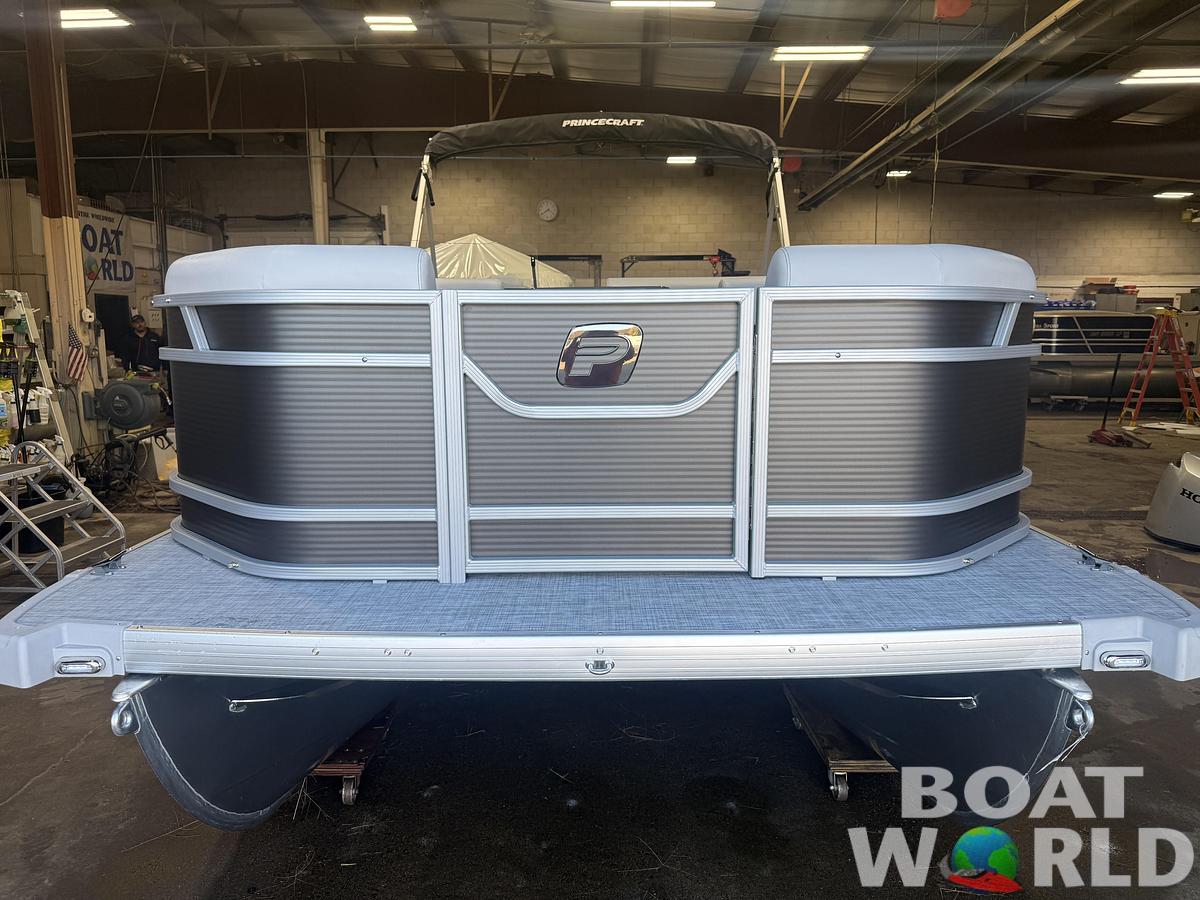 2026 Princecraft Vectra 23 RL Dinette Swingback Pontoon