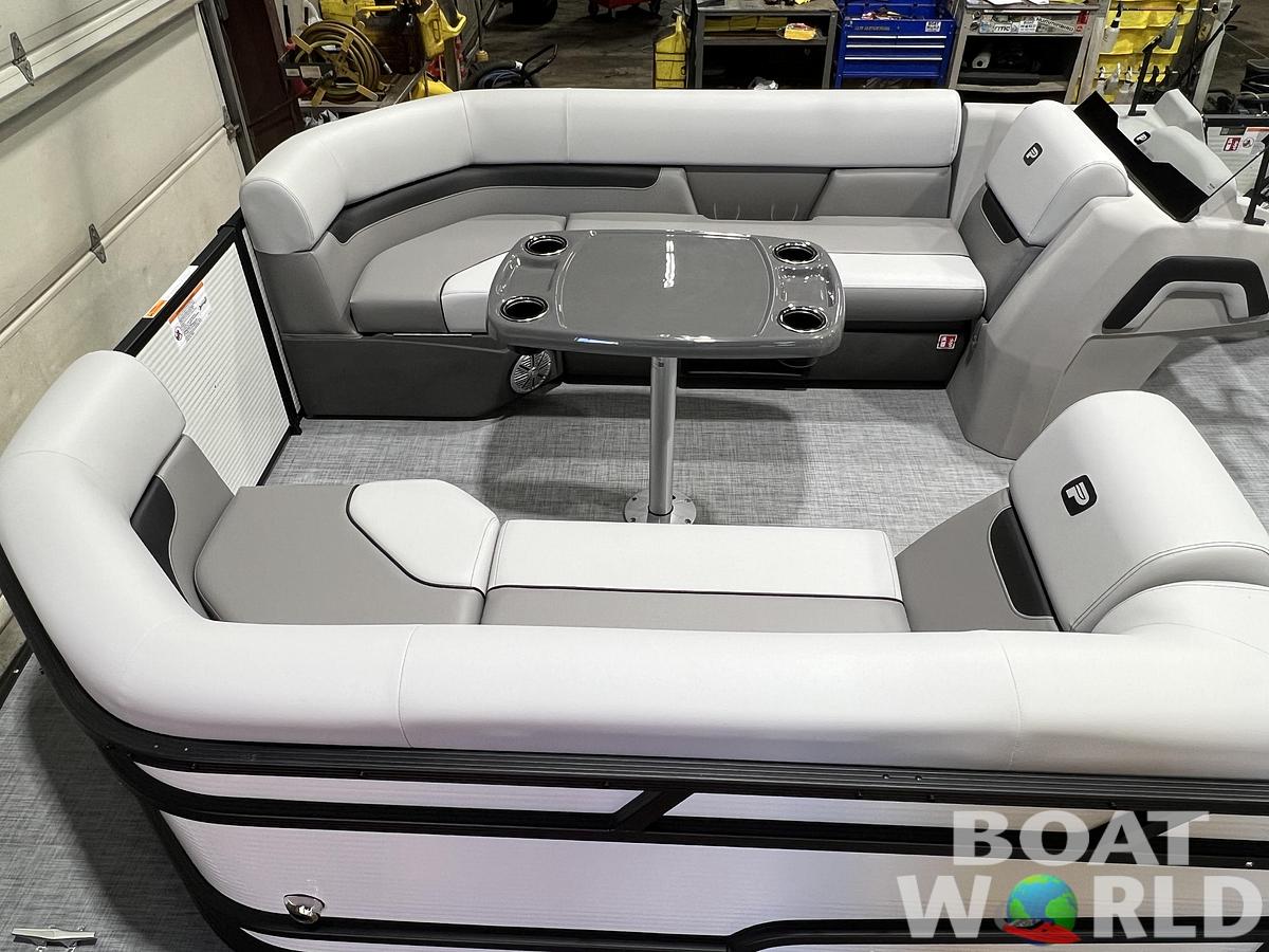 2026 Princecraft Vectra 23 RL SS Swingback Pontoon