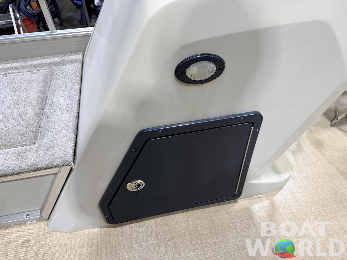 Used 2016 Lowe 162 Fish & Cruise Pontoon