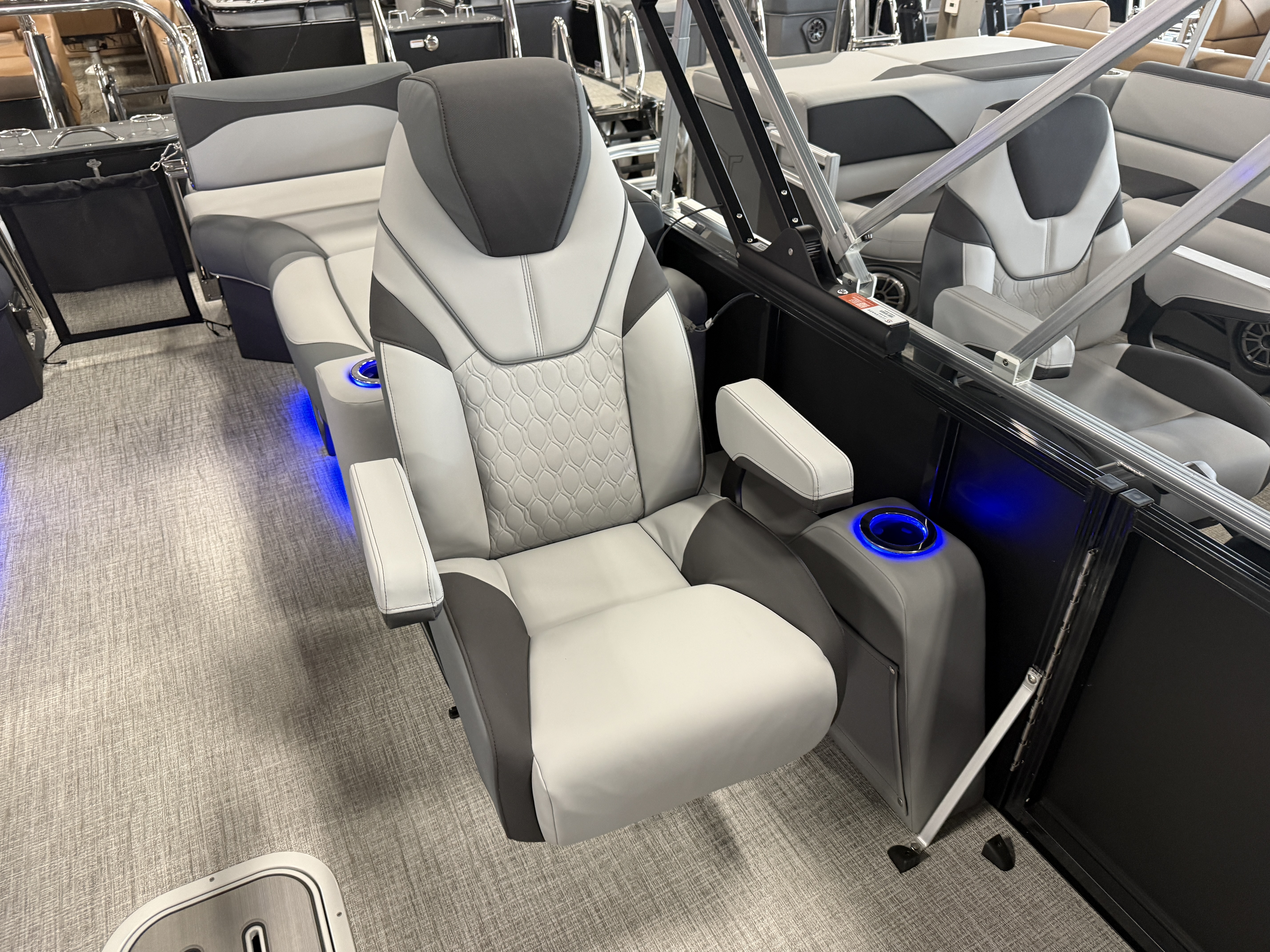 2027 Tahoe LTZ 300HP QLS 2385 Tritoon $71,995