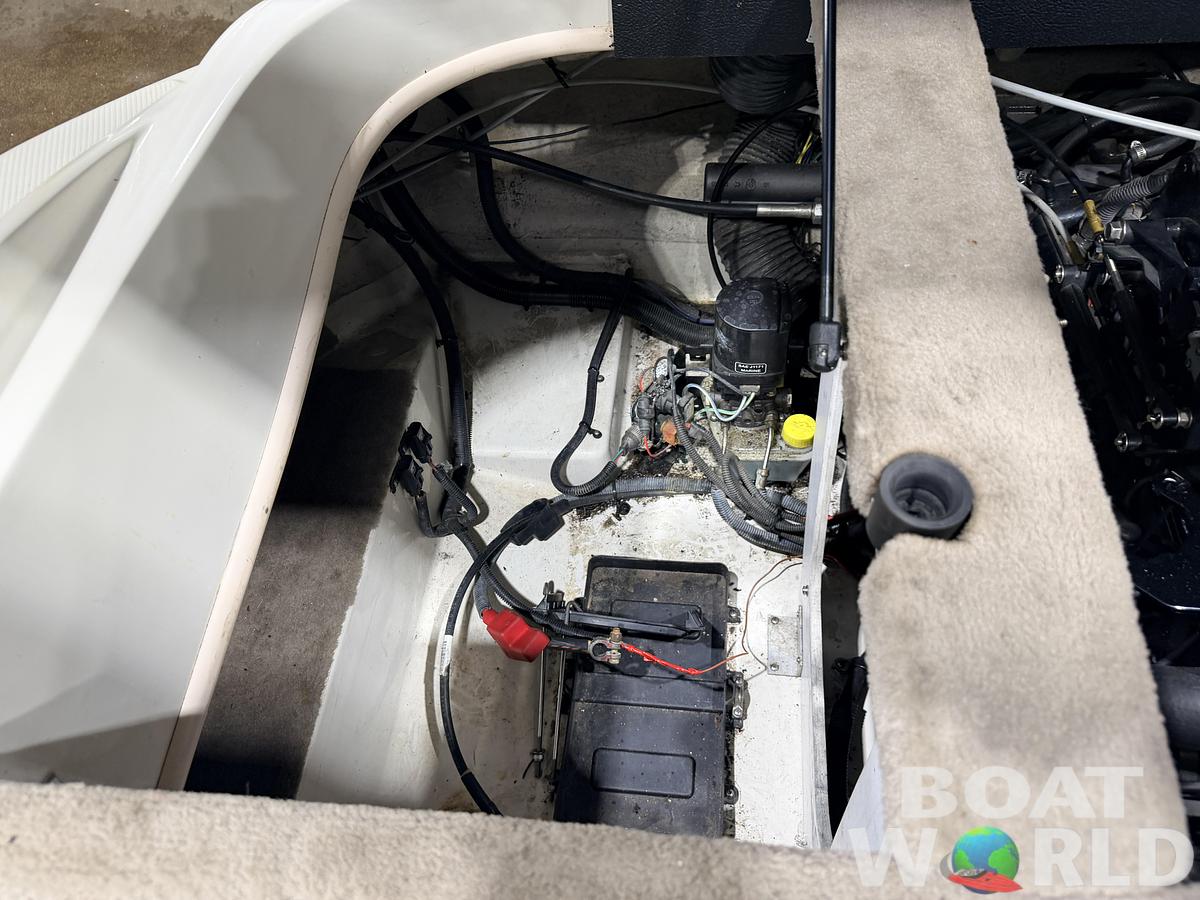 Used 2004 Sea Ray Sport 180 Runabout & 135HP 3.0L Mercruiser - $7,995