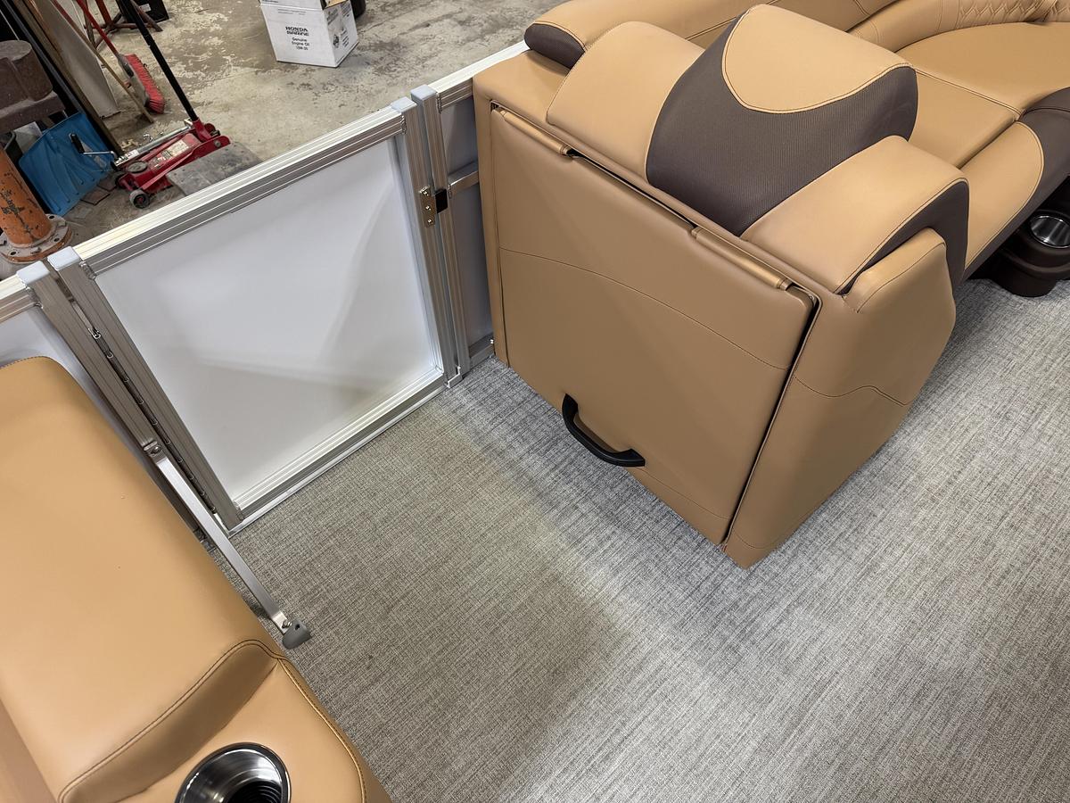 2025 Tahoe Pontoons LTZ 2385 Swingback (VRL) & Honda 4-Stroke EFI