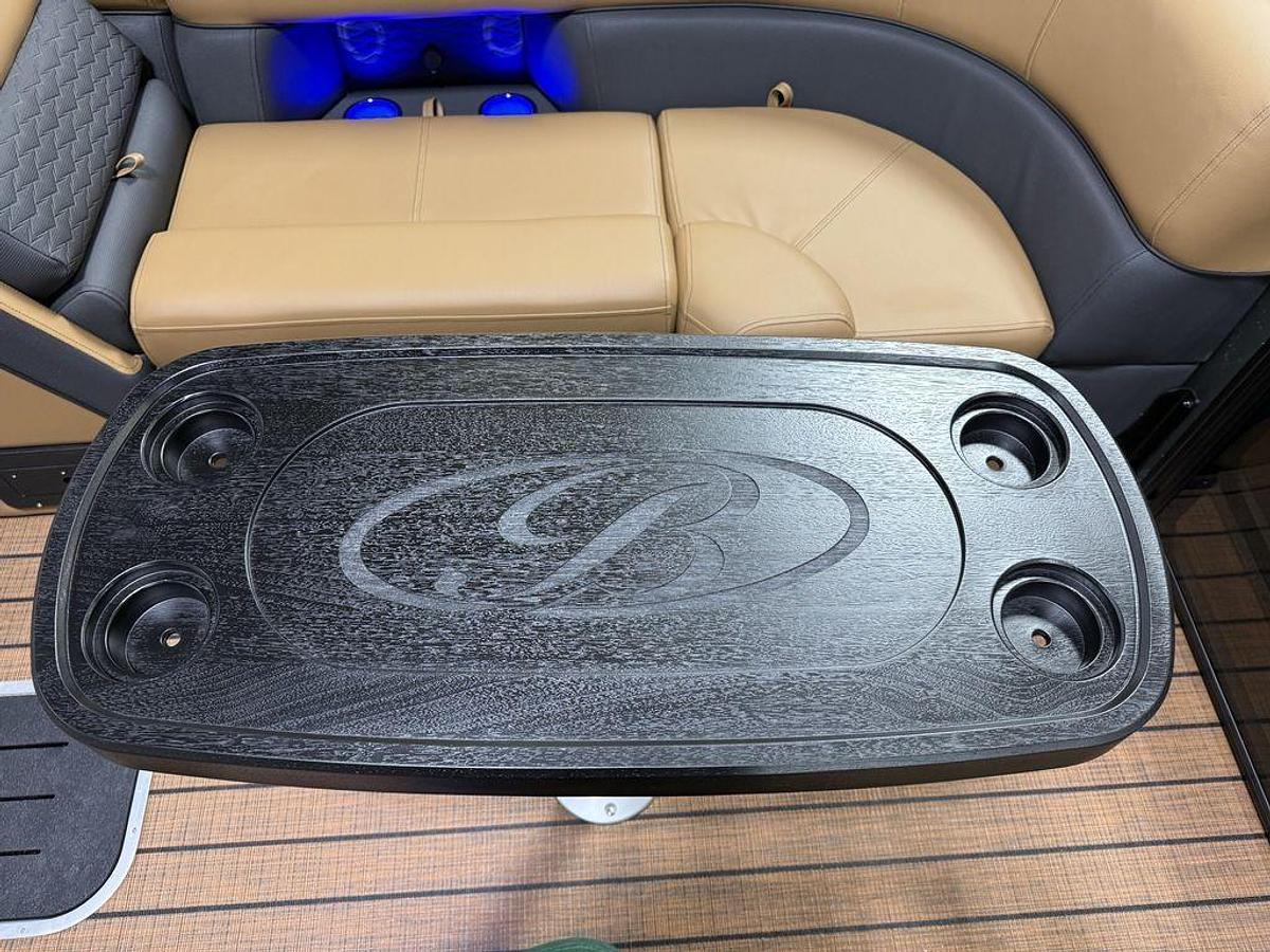 2025 Bentley Pontoons Elite 223 Swingback Tritoon & Honda 4-Stroke EFI