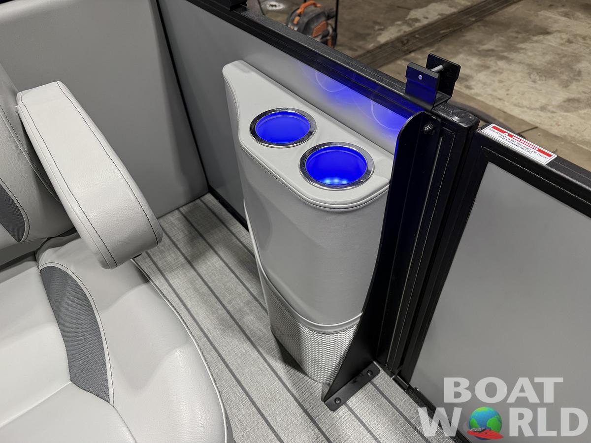 Used 2026 Bentley Pontoons Legacy 223 DL Quad Lounge Tritoon & 250HP