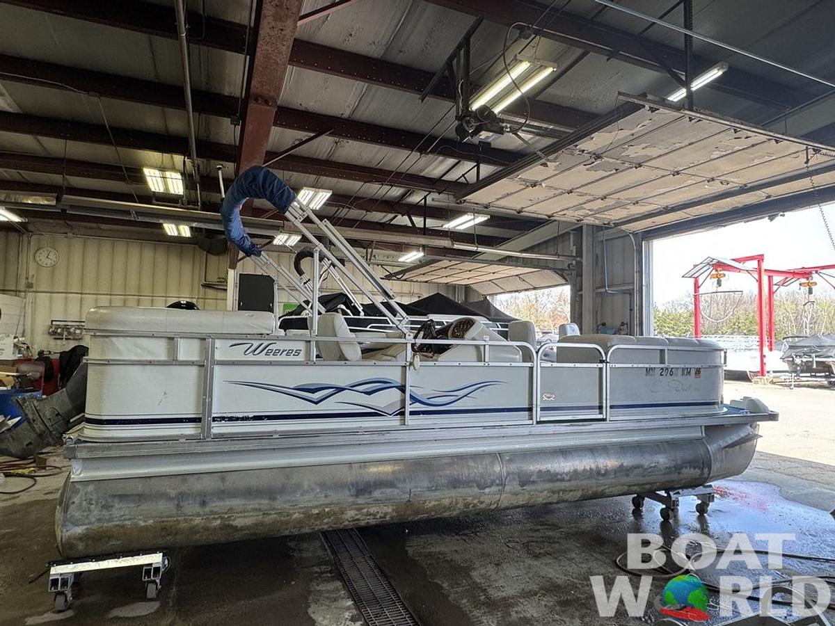 Used 2006 Weeres SunDeck 220 Pontoon