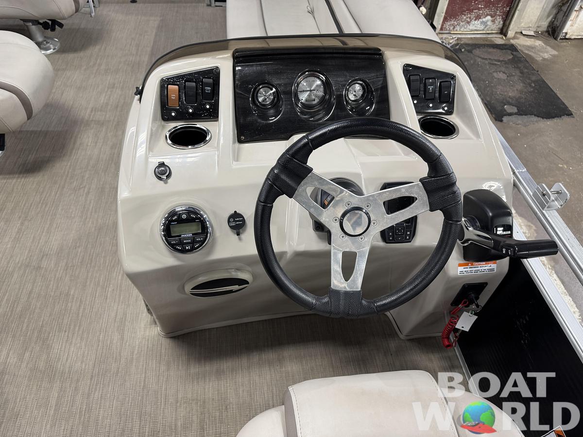 Used 2017 Bennington  22 SS Pontoon with 90HP Yamaha Fourstroke EFI