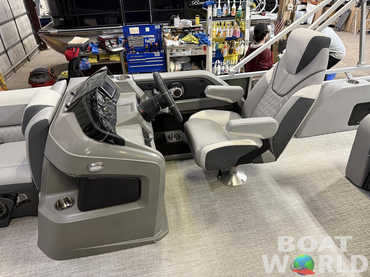 2025 Tahoe Pontoons LTZ 2385 Swingback (VRL) & Honda 4-Stroke EFI