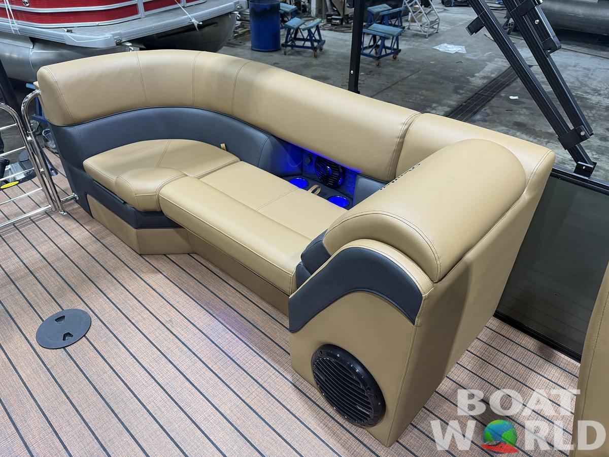 2026 Bentley Pontoons Elite 223 Admiral Quad Lounge Tritoon