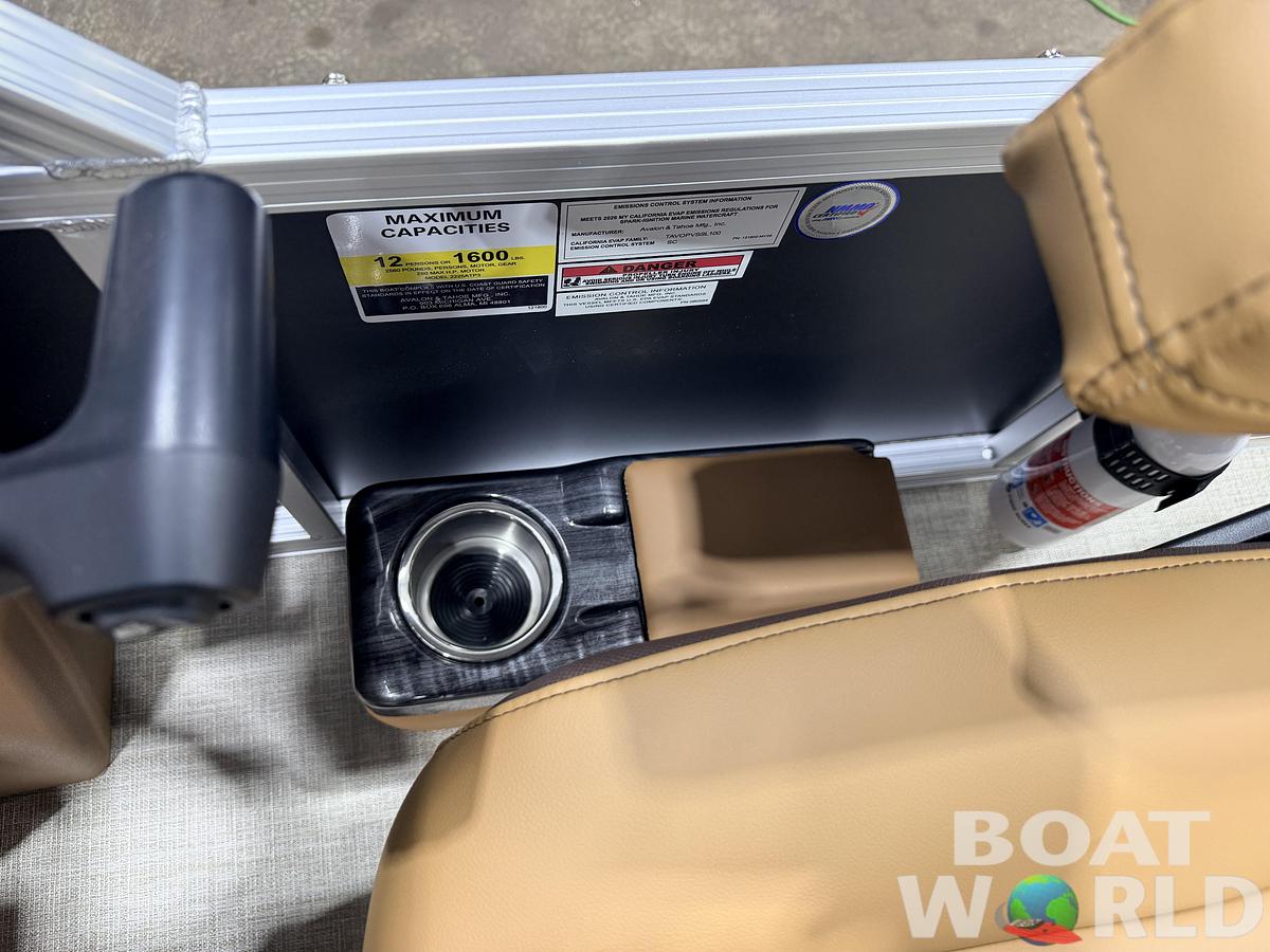 2026 Tahoe Sport 2385 VRB Swingback Tritoon $47995