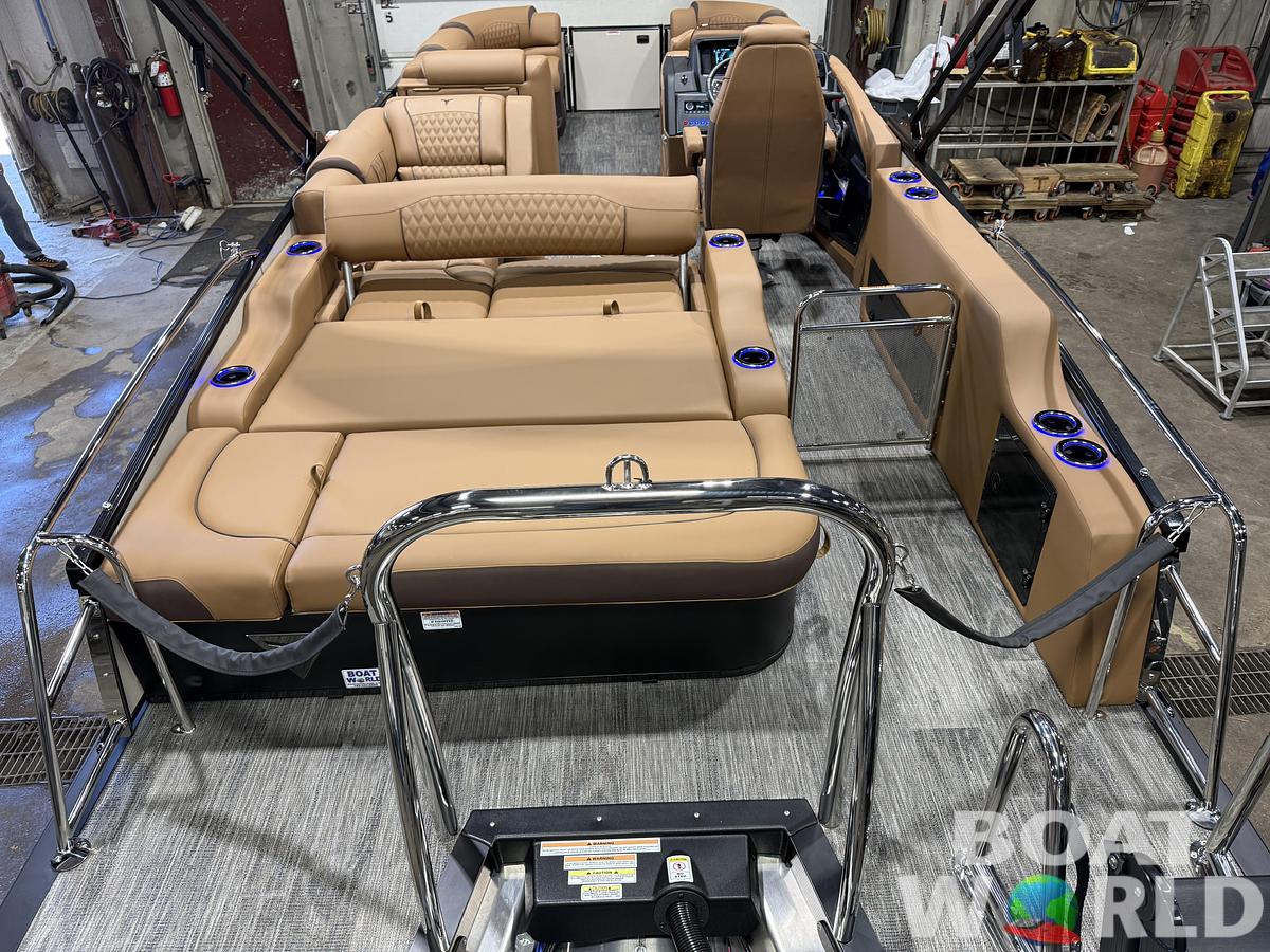 2026 Tahoe Pontoons Cascade 2385 Swingback (VRB) Tritoon 