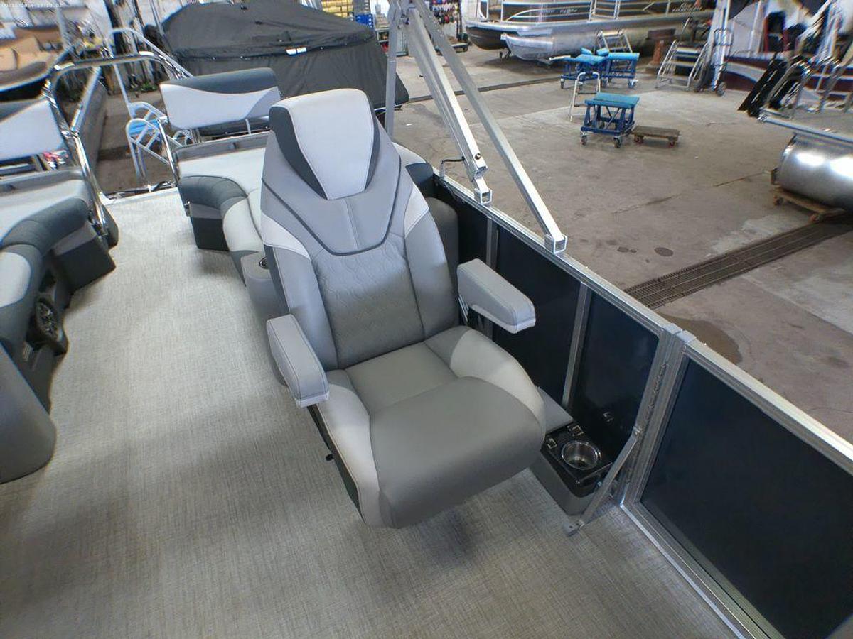 2025 Tahoe Pontoons LTZ 2385 Quad Lounge Shift SS & Honda 4-Stroke EFI