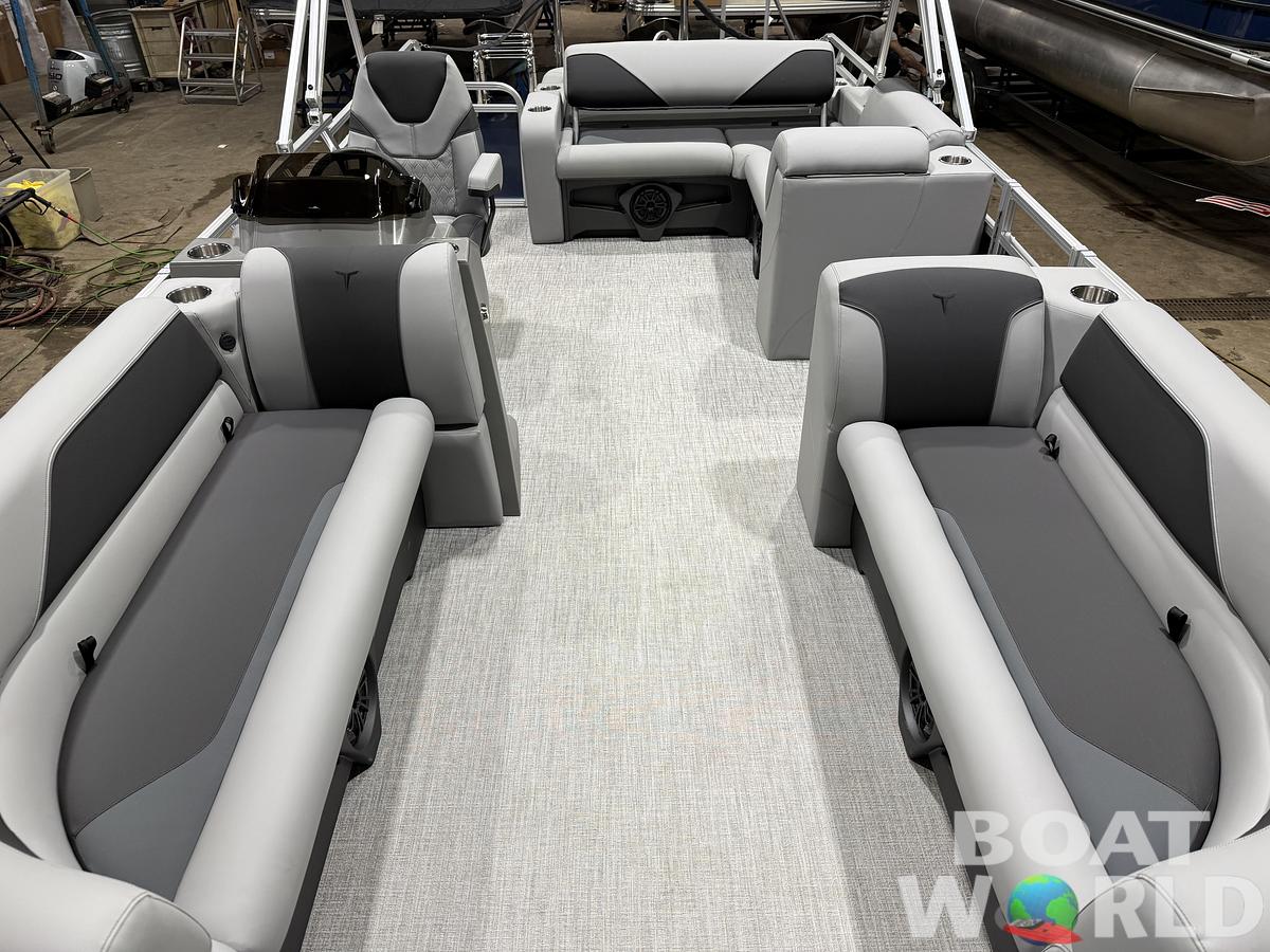 2026 Tahoe Sport VRB 2385 Swingback & 4-Stroke $34995