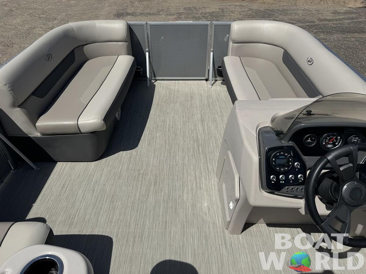 Used 2020 Princecraft Vectra 19 Pontoon