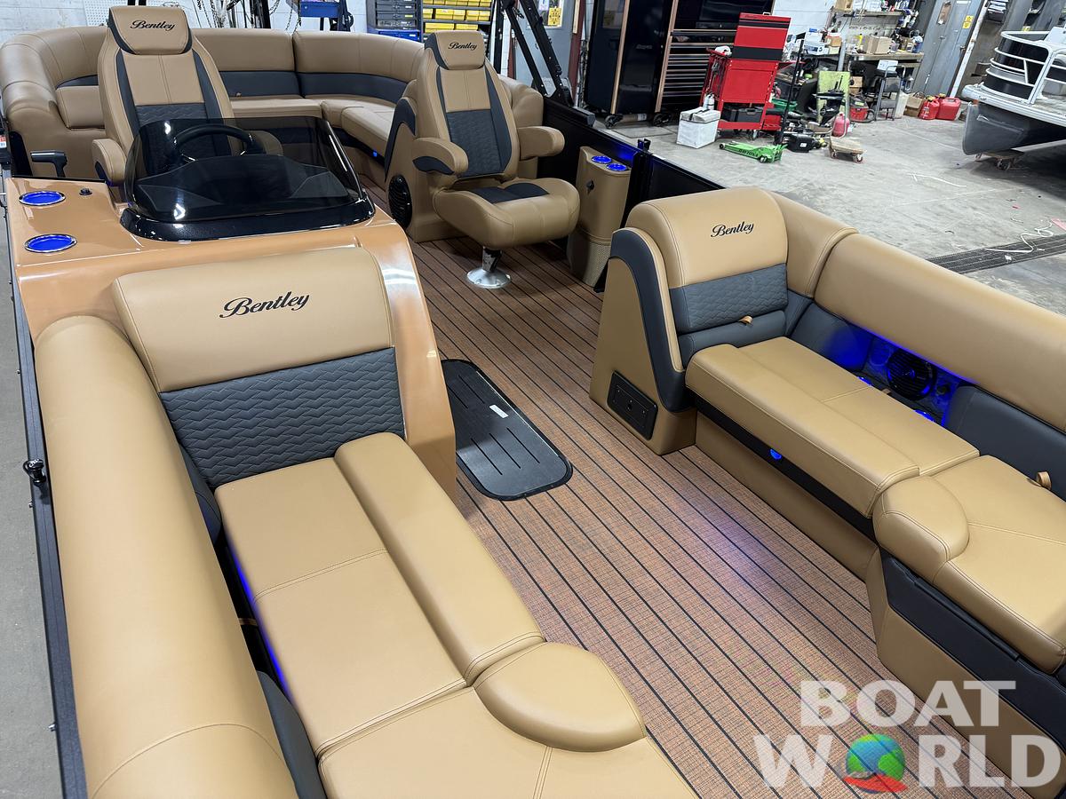 2026 Bentley Pontoons Elite 223 Admiral Quad Lounge Tritoon