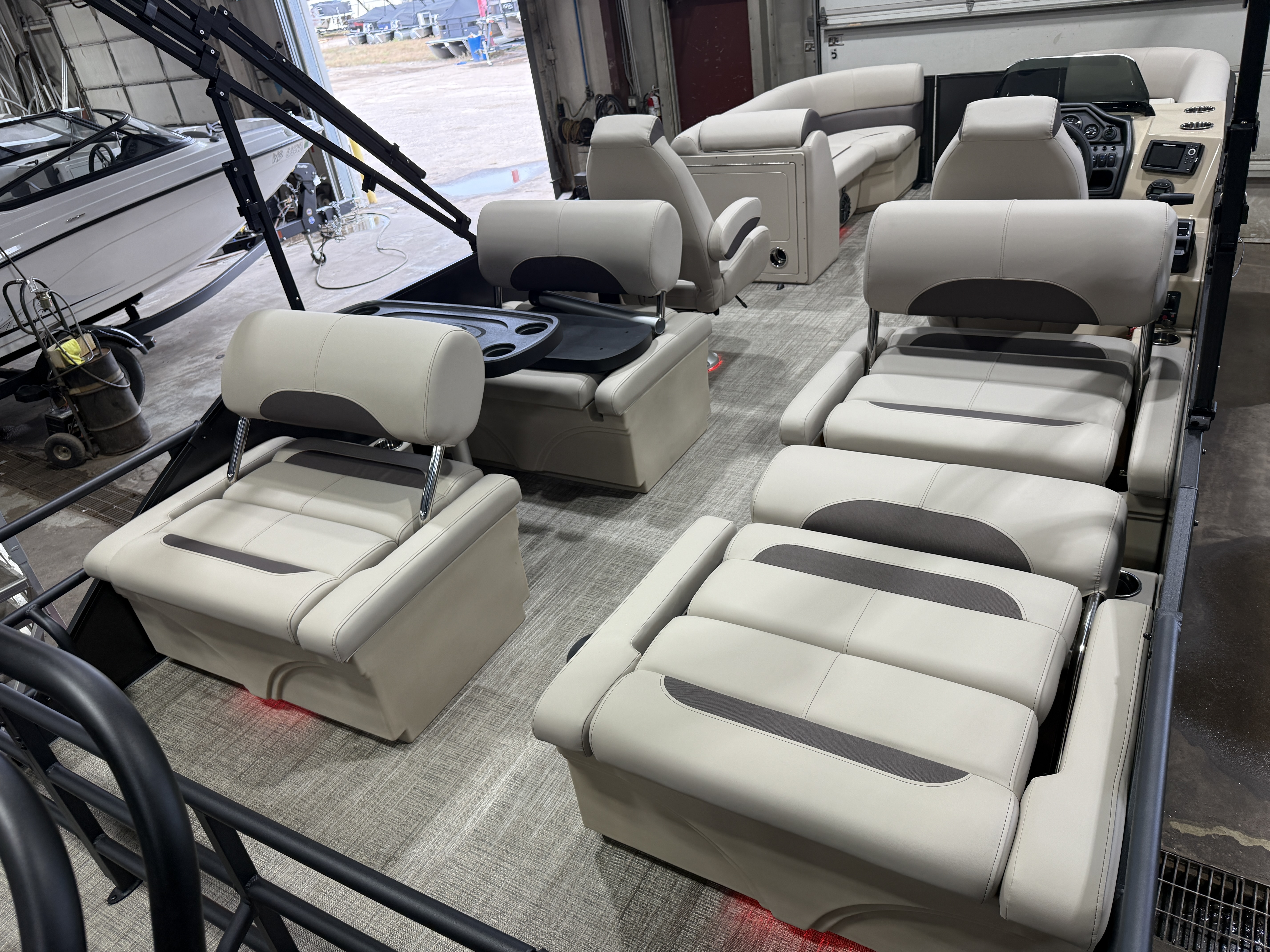 2027 Bentley Legacy 220 QSB Swingback $45995