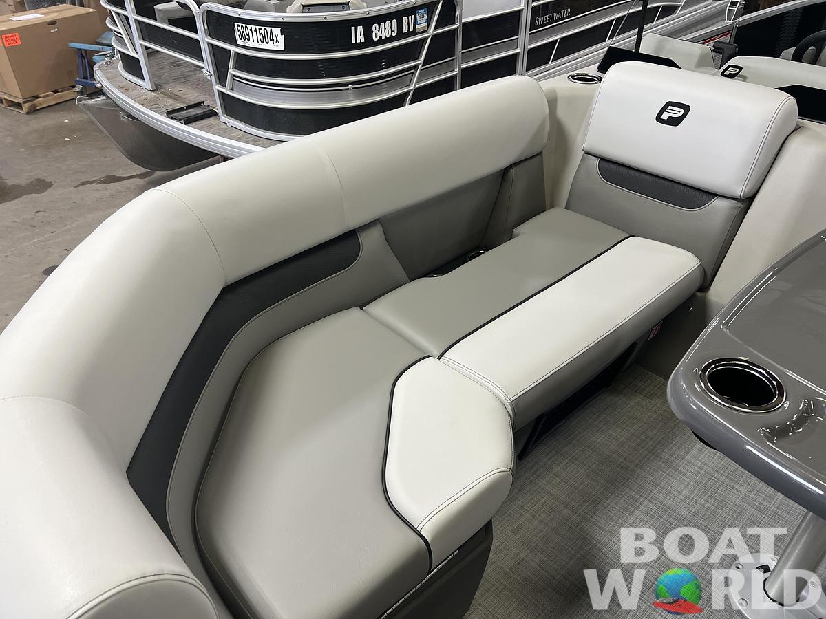 2026 Princecraft Vectra 21 RL Swingback Lounge Pontoon & Mercury 4-Stroke EFI