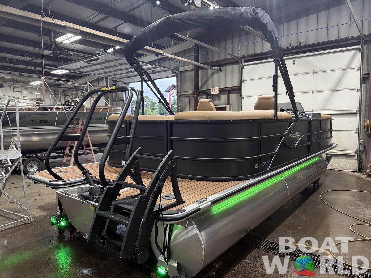 2027 Bentley Legacy 220 Navigator Quad Lounge Pontoon $43995