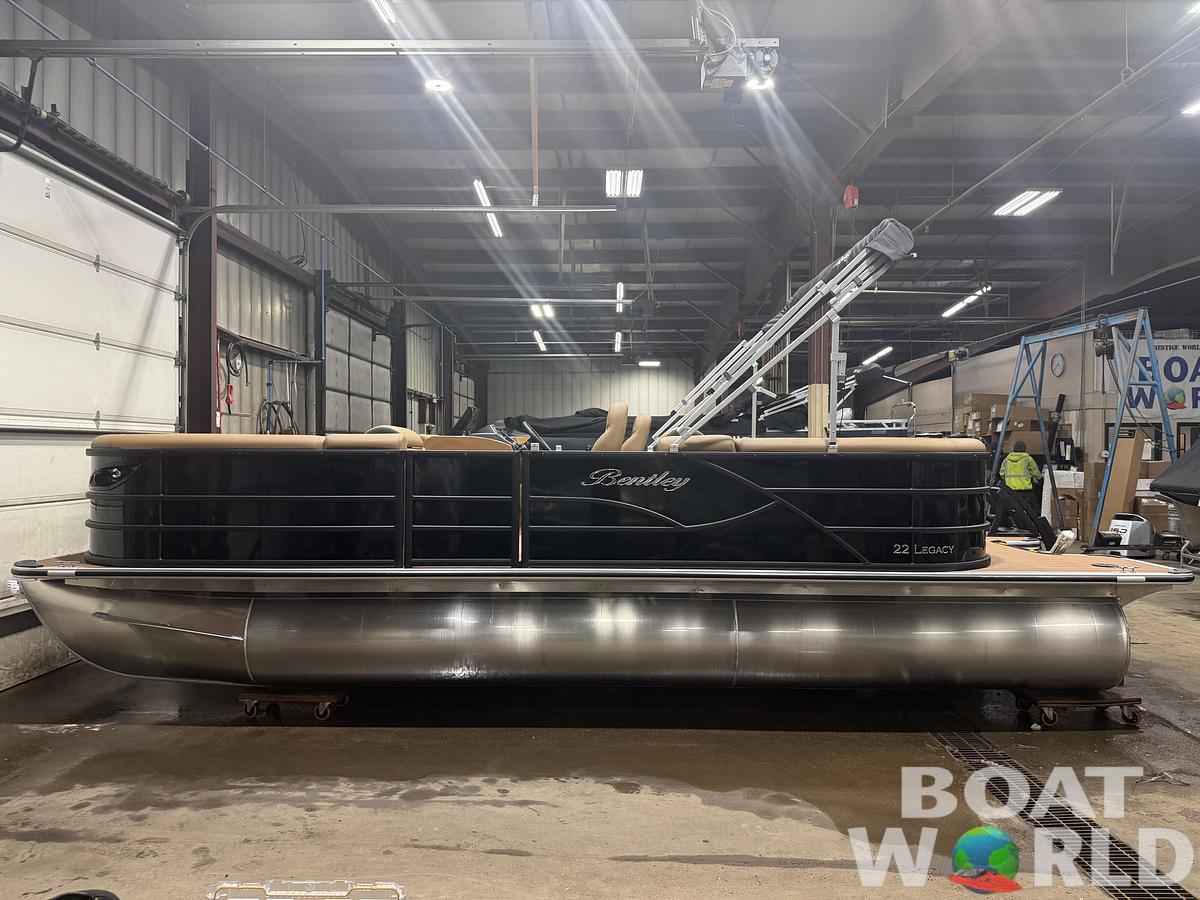 2026 Bentley Legacy 220 Navigator Quad Lounge Pontoon $36995