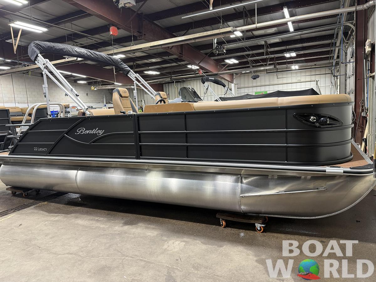 2026 Bentley Legacy 300hp Swingback 243 Tritoon $68995