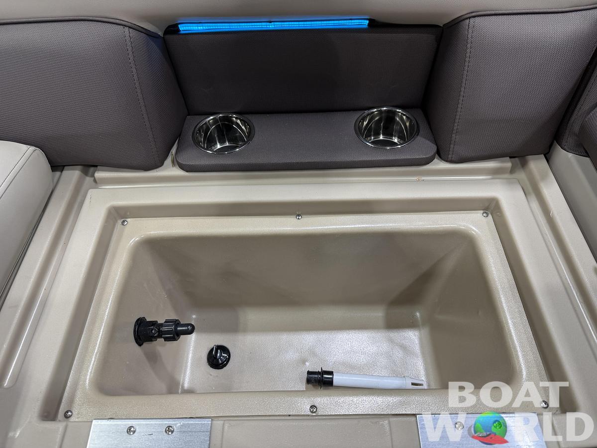 2027 Bentley Legacy 220 Navigator Quad Lounge Pontoon $42995