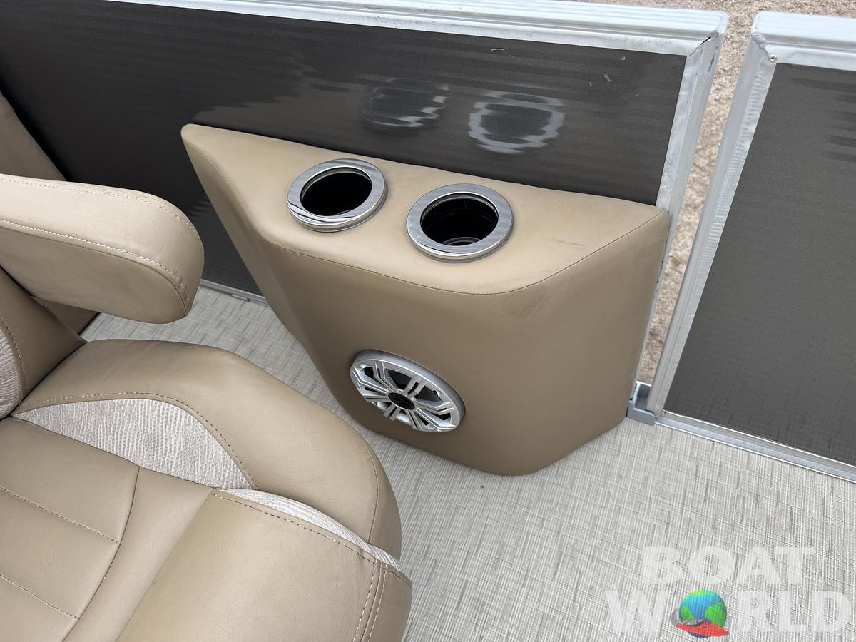 Used 2016 Bennington 2250 GSR Pontoon